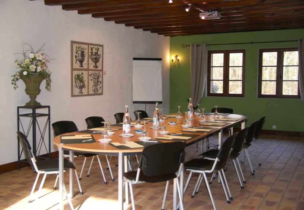L'Oree Des Chenes, The Originals Relais La Ferte-Saint-Aubin Bagian luar foto